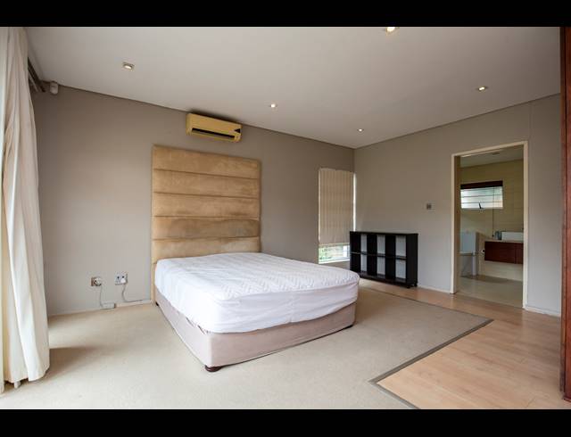 3 BEDROOM HOUSE FOR SALE IN OVERPORT